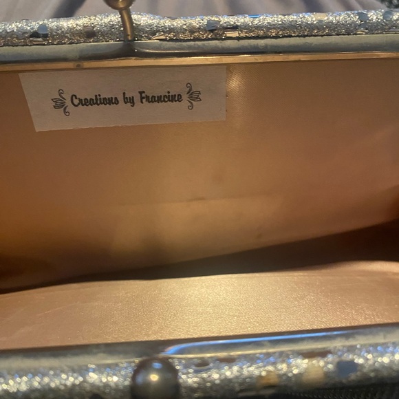 Sparkle Plenty. Vintage glam clutch with Chain ✨✨ - Picture 9 of 9